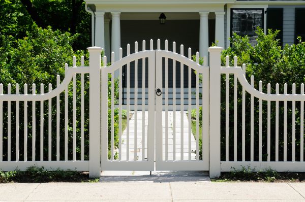 Gate Hinge Replacement Service